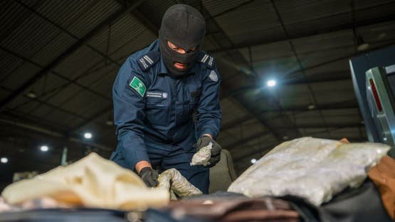 رجال المضبوطات صورة ارشيفية